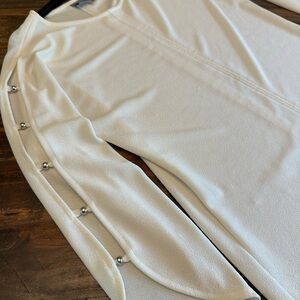 Chico's Easywear Blouse Ivory Silver Beaded Open Sleeved Woman's SIZE 1 (Medium)